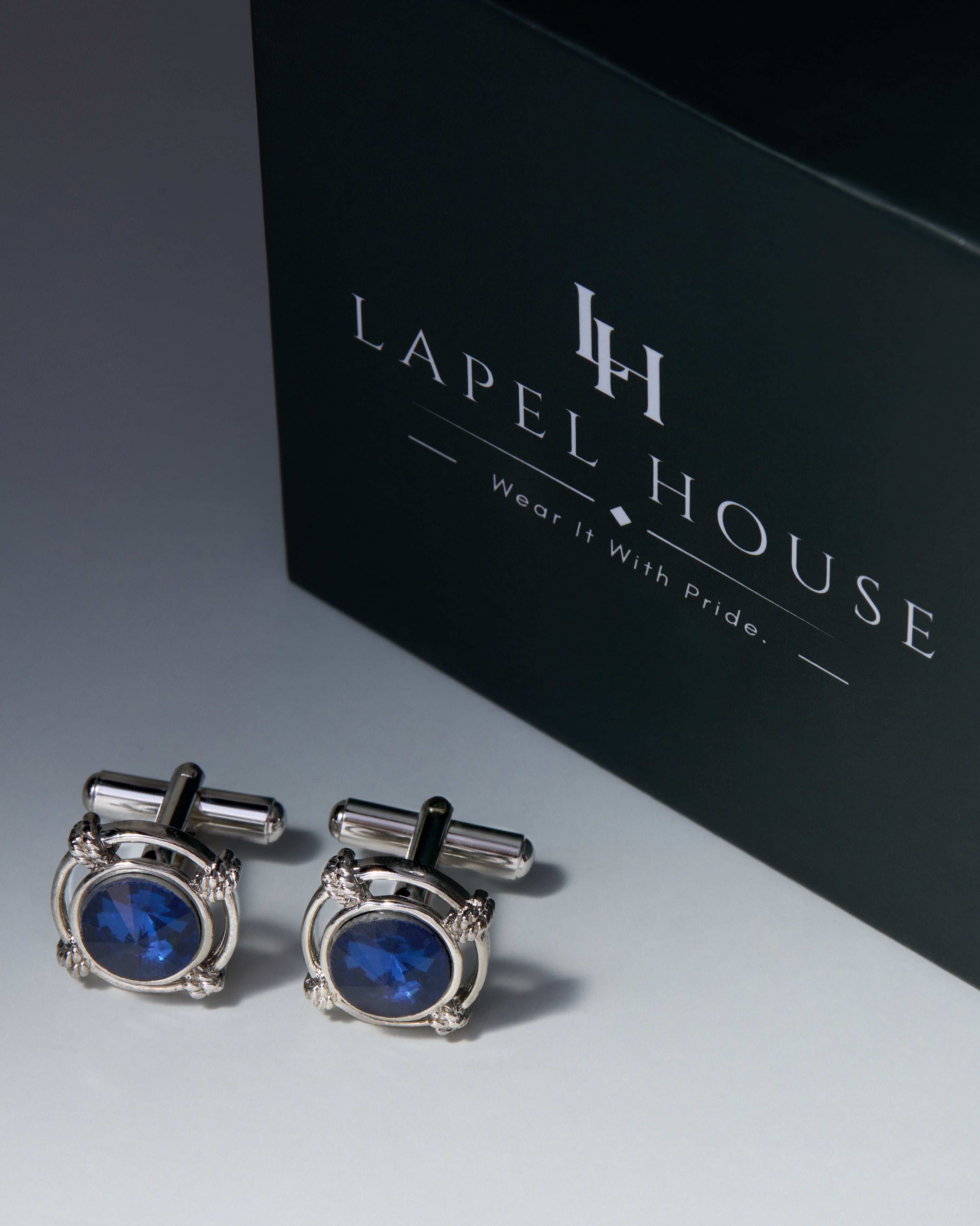 The Nautilus Executive Cufflinks — Deep Blue Crystal & Nautical Rope Frame